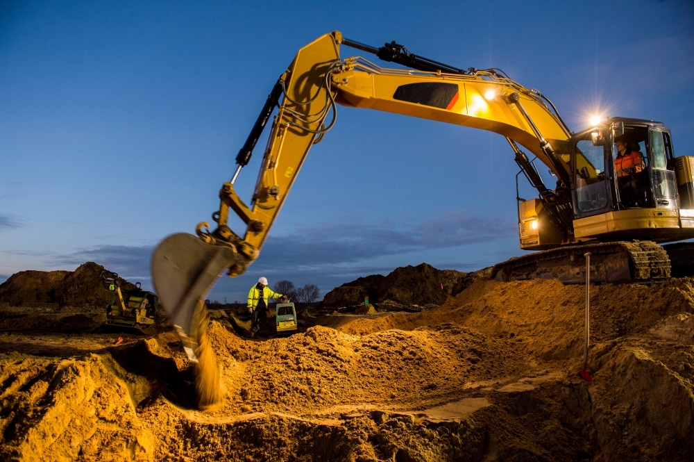 Bagger bei Nacht