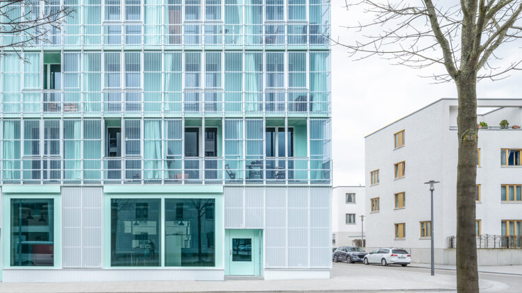 © Petter Krag Gebäude mit Wintergärten an einer Straßenecke