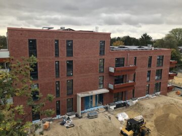 © IBA Hamburg Fassadenansicht eines im Bau befindlichen Wohngebäudes