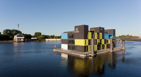 © IBA Hamburg GmbH Schwimmendes Bürogebäude IBA DOCK