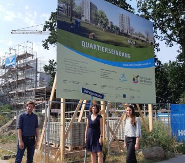 © IBA Hamburg Presserundgang am Quartierseingang für den Vogelkamp Neugraben