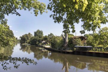 © IBA Hamburg / Axel Nordmeyer Fluss an den Wilhelmsburger Kleingärten