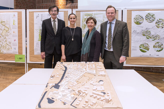 © IBA Hamburg GmbH / Bente Stachowske Bekanntgabe des Wettbewerbsergebnisses von "Wohnen für alle mitten in Wilhelmsburg"