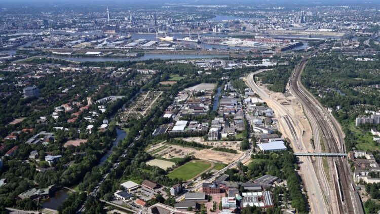 © IBA Hamburg GmbH / Falcon Crest Air