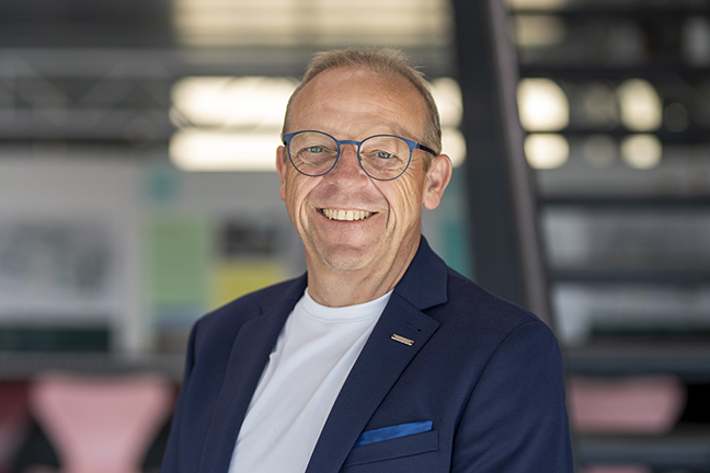 2508 Michael Baasch web